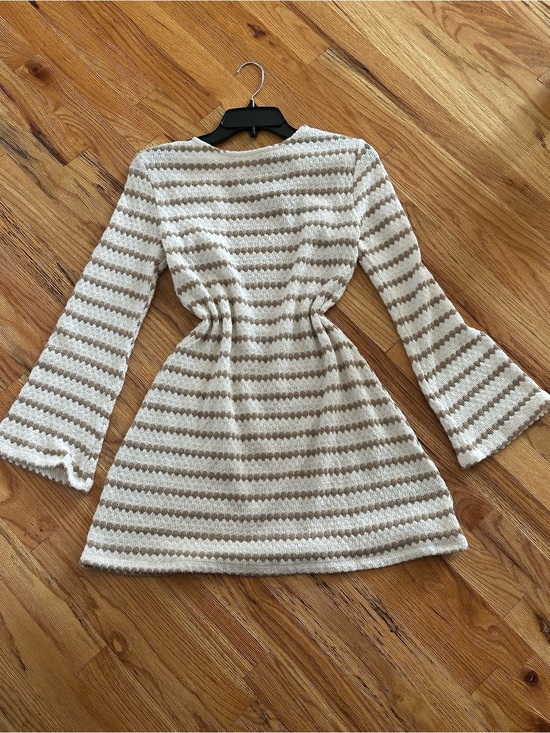 H&M Other - Striped Knit Beach coverup in Cream and Tan